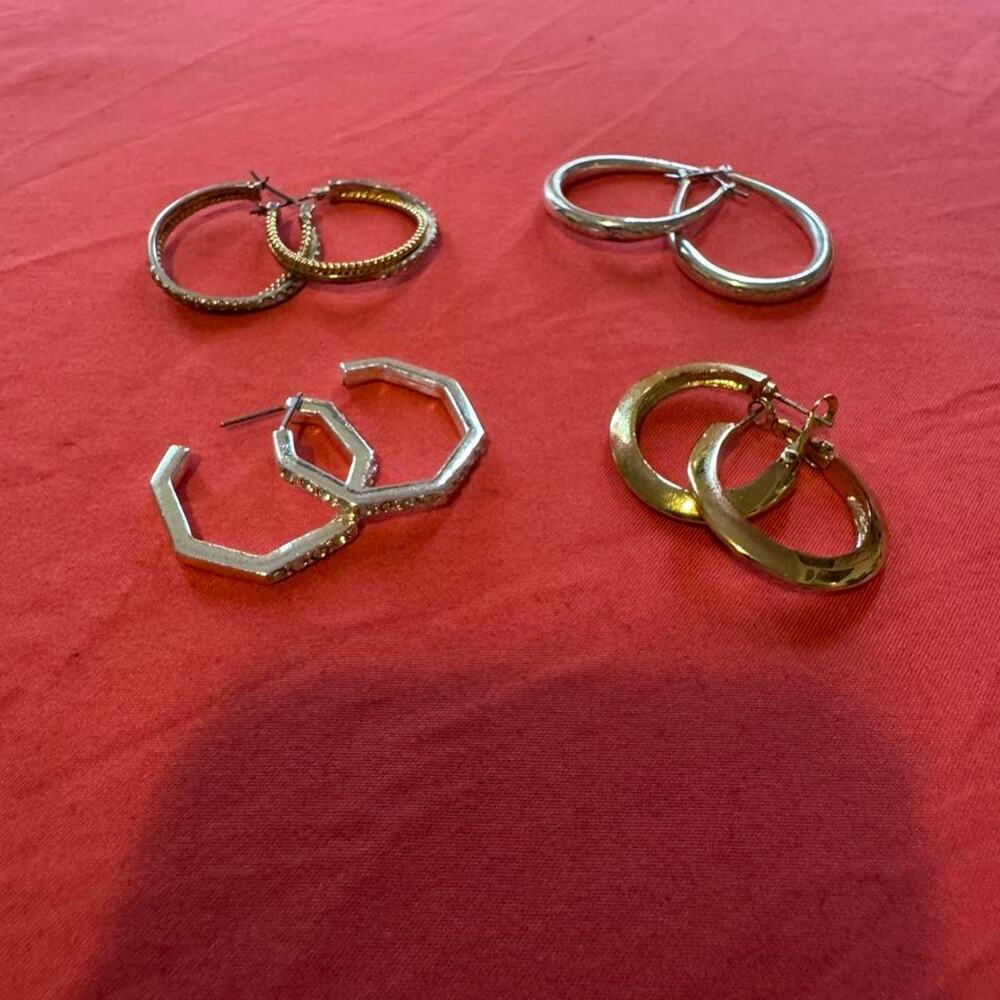 4 pairs of earrings bundle! 2x Gold toned, 1 silver tone, 1 silver tone w/ rhine